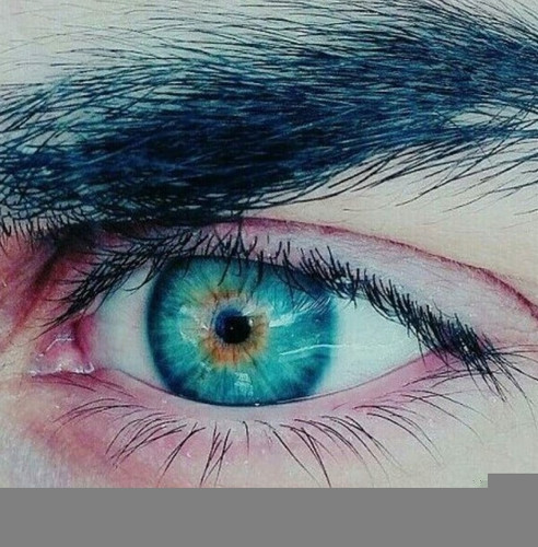 رنگ چشم سبز اقیانوسی